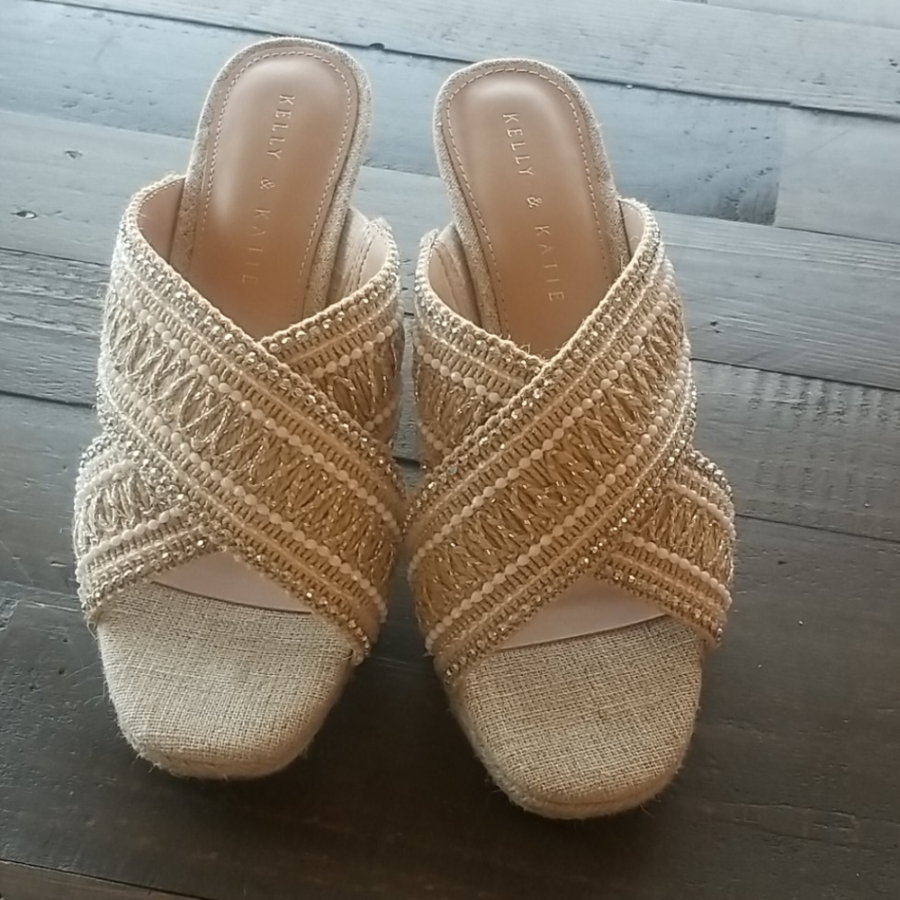 Kelly & Katie Issoa Wedge Sandal